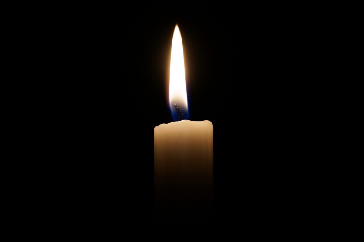 candle-2038736_1280